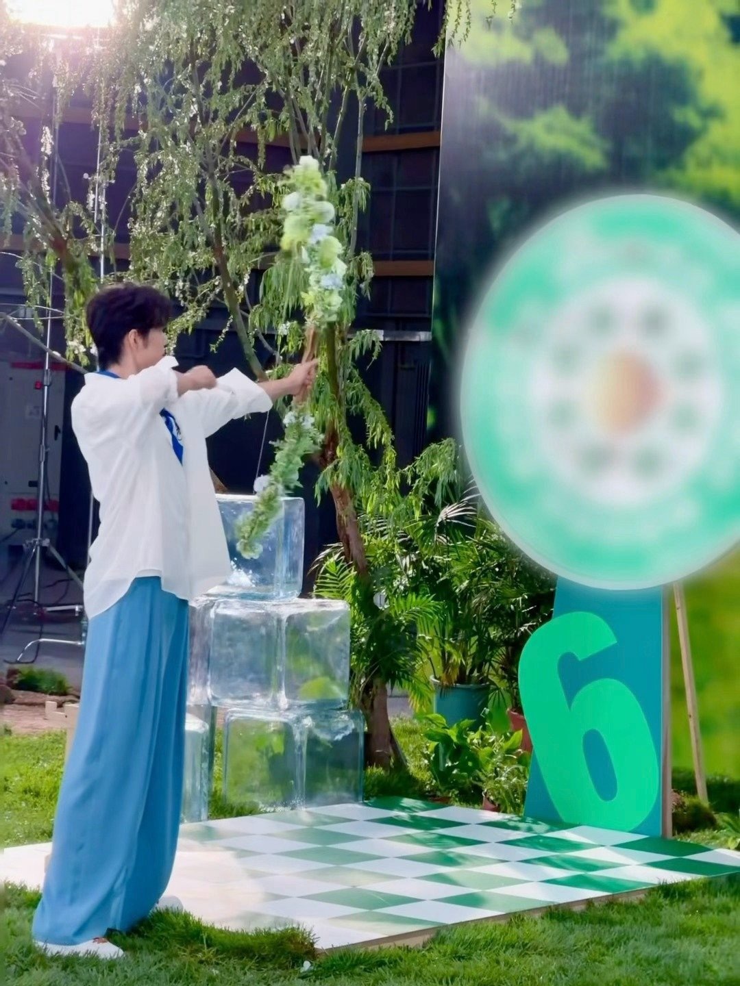 肖战肖战直播射箭 赞比特的爱神之箭