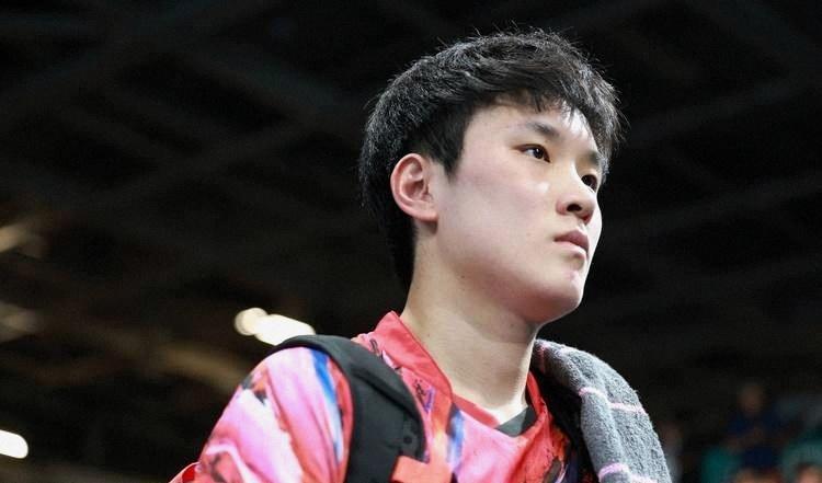 张本智和这一低头，晚了！

名字已经在参赛名单上被划掉了，干脆利落。

乒协这次