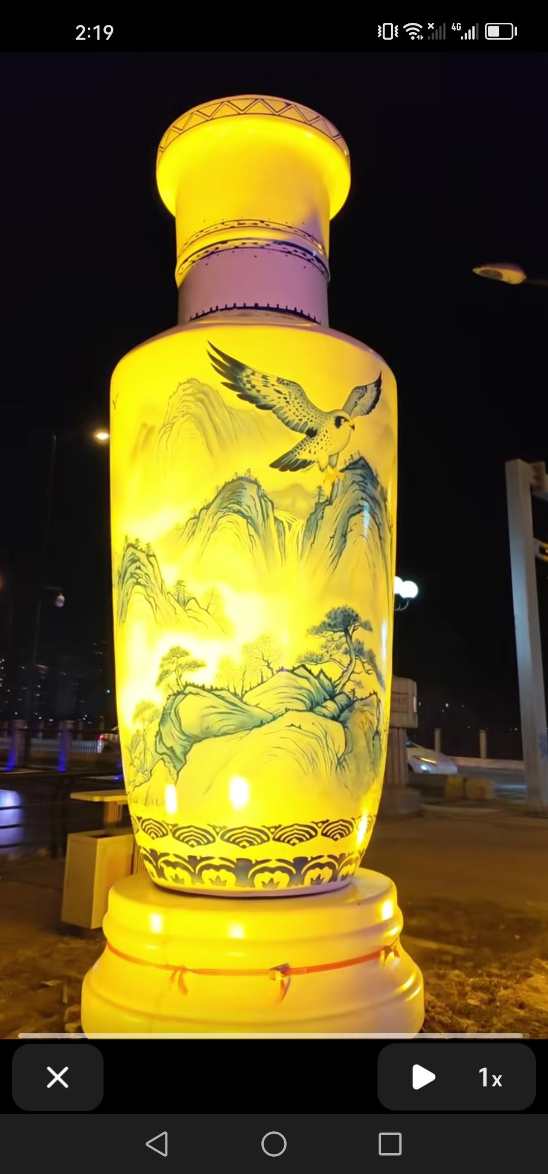 吉林市龙潭区惊现大型陶瓷雕塑，着实有模有样！可见吉林市文旅愈发用心了！

新年伊