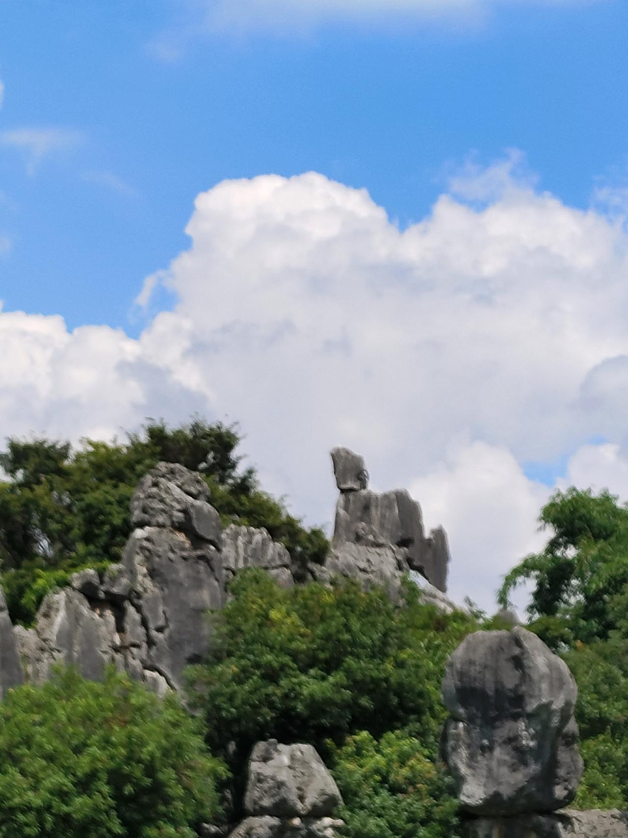 晒一张旅途风景照阿诗玛的故乡