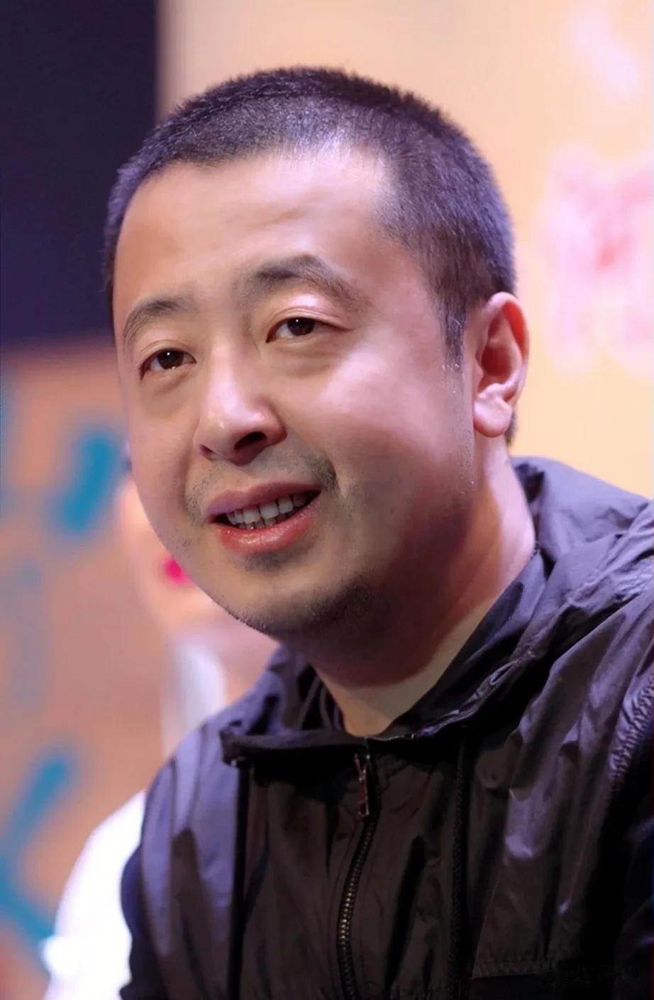 知名导演贾樟柯，谈到电影时闷闷不乐:为什么我的电影，很多观众不喜欢？想到这个，我