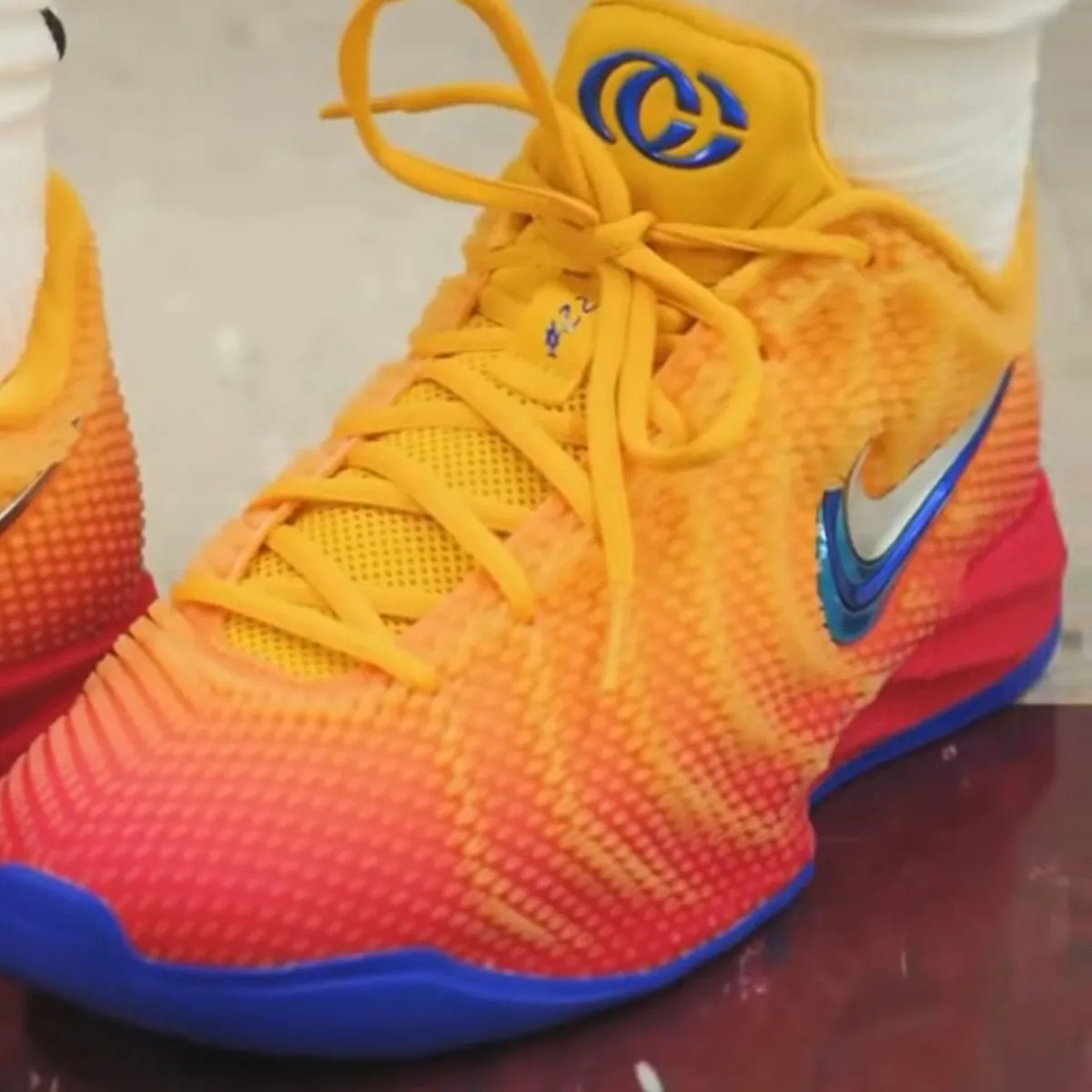 Caitlin Clark 上脚 Nike Caitlin 1 “WNBA Al