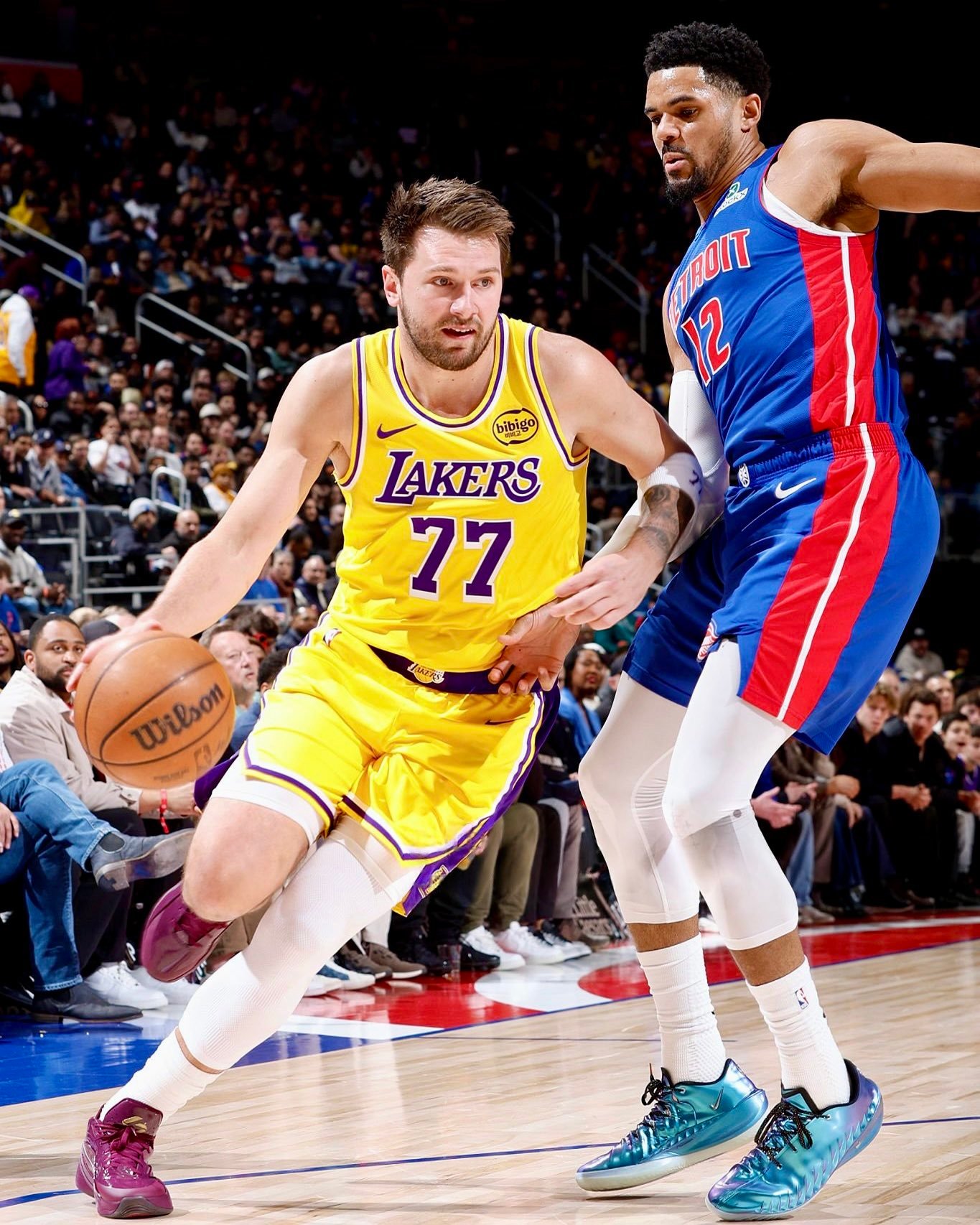 首节湖人27：23活塞，东契奇首节砍下17分🔥湖人vs活塞东契奇湖人国度