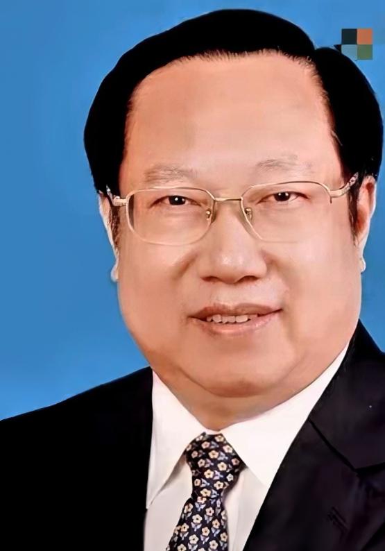 5月17日的一纸通报，估计又把不少刚办完退休宴的人，吓得连夜清点家底。

66岁