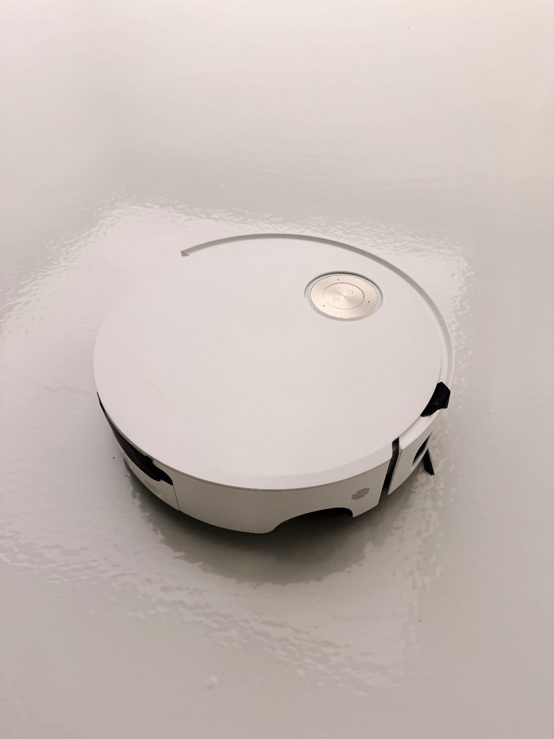 车库进度+1！感谢追觅品牌送的扫地机今天下午就试试咱车库的第一个“电子产品”！！