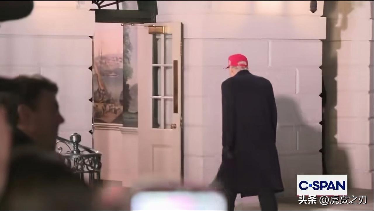 美国川普这次纯属被以色列内塔尼亚胡拖下水了，自己把自己玩进坑了！
仗才打三天，特