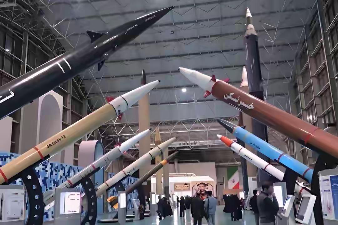 伊朗已扫清外围，开始攻击核心目标，新型导弹和无人机砸向以色列