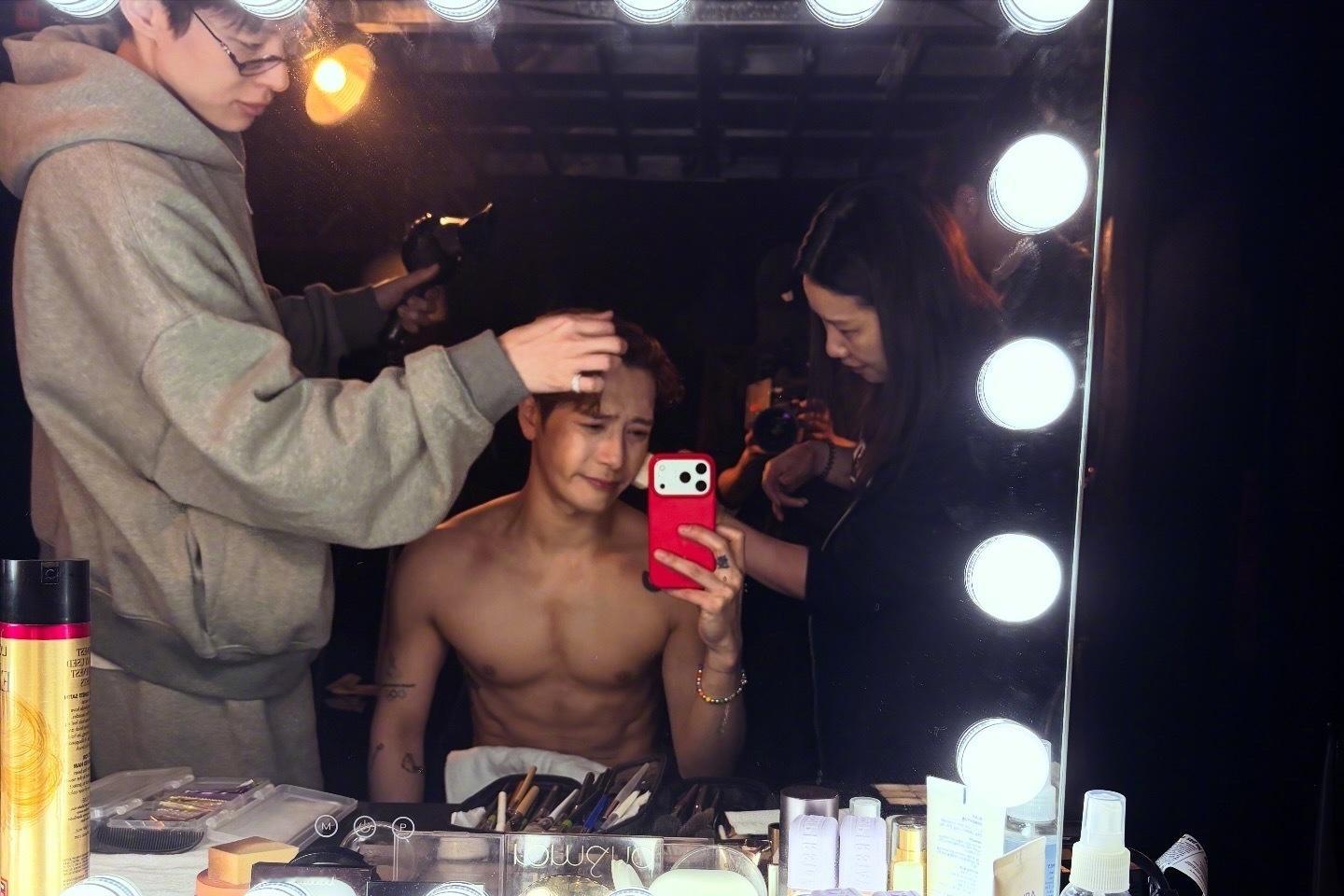 王嘉尔大大方方MAGICMAN2WorldTour王嘉尔 王嘉尔出了名的大大方方