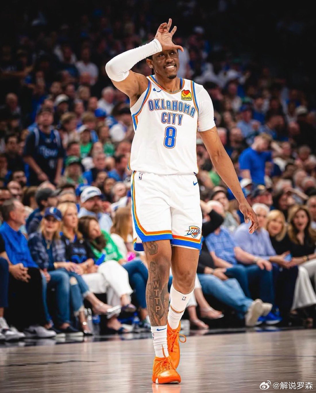 杰伦威廉姆斯复出的表现我个人觉得相当不错。虽然错失一些投篮没有命中，但从运动能力