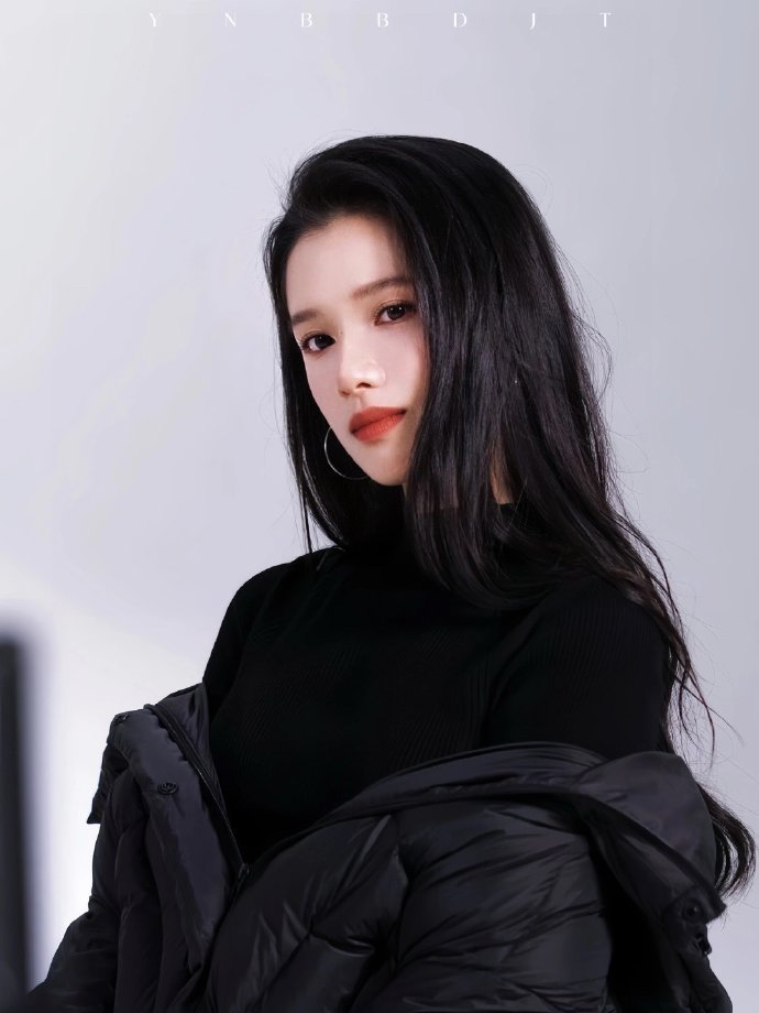 张婧仪 黑色清冷Beautiful 