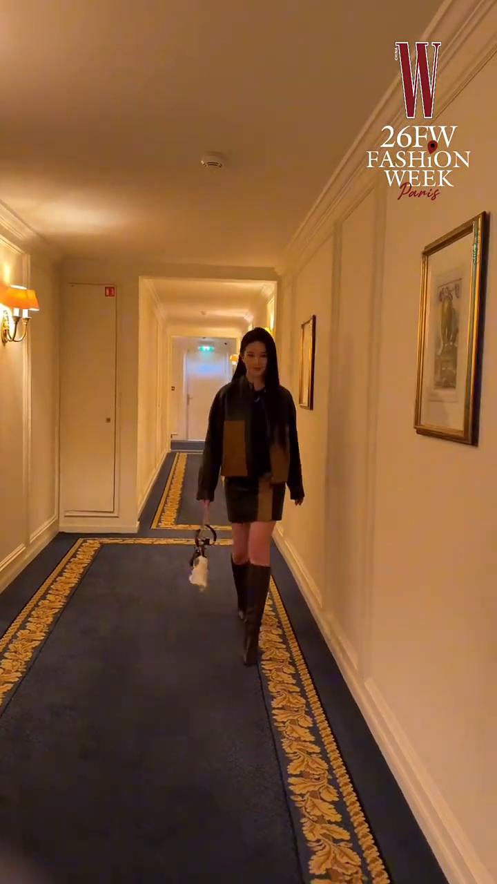 吃饭，饭去了，吃饭，回来睡觉觉。