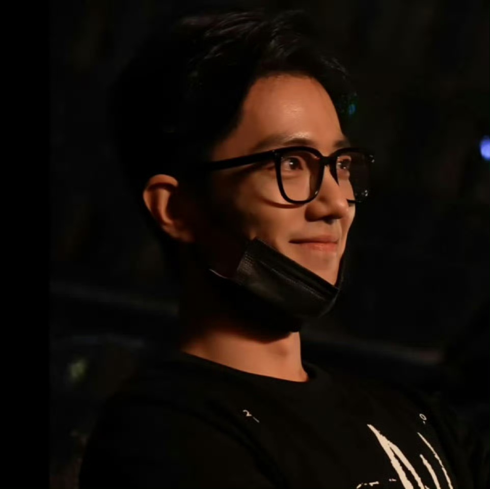 娱乐[超话]肖战看到你幸福我会比你先流泪肖战世界上最漂亮的眼睛肖战看到你幸福我会