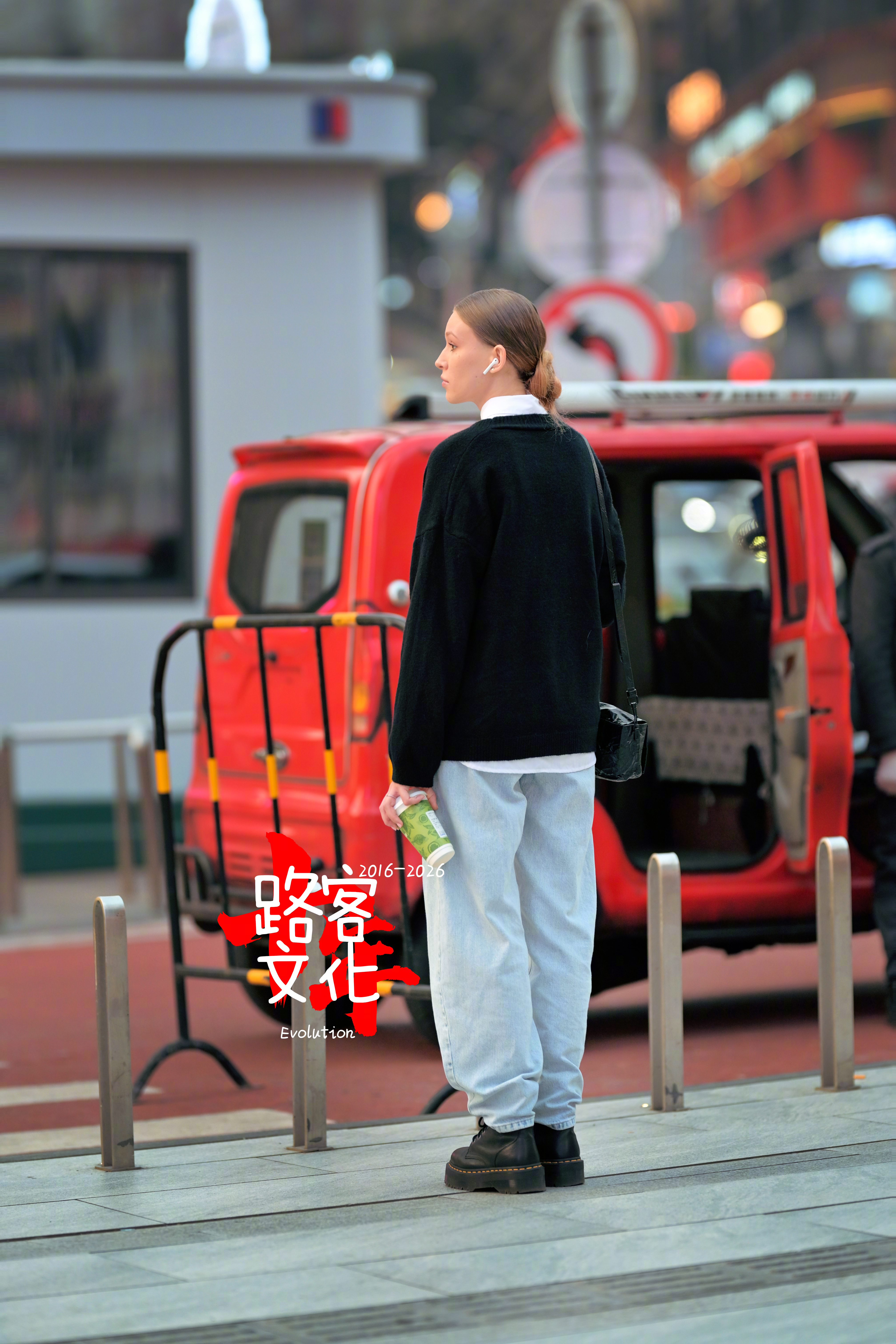 外国小姐姐打不着车怎么办？ 