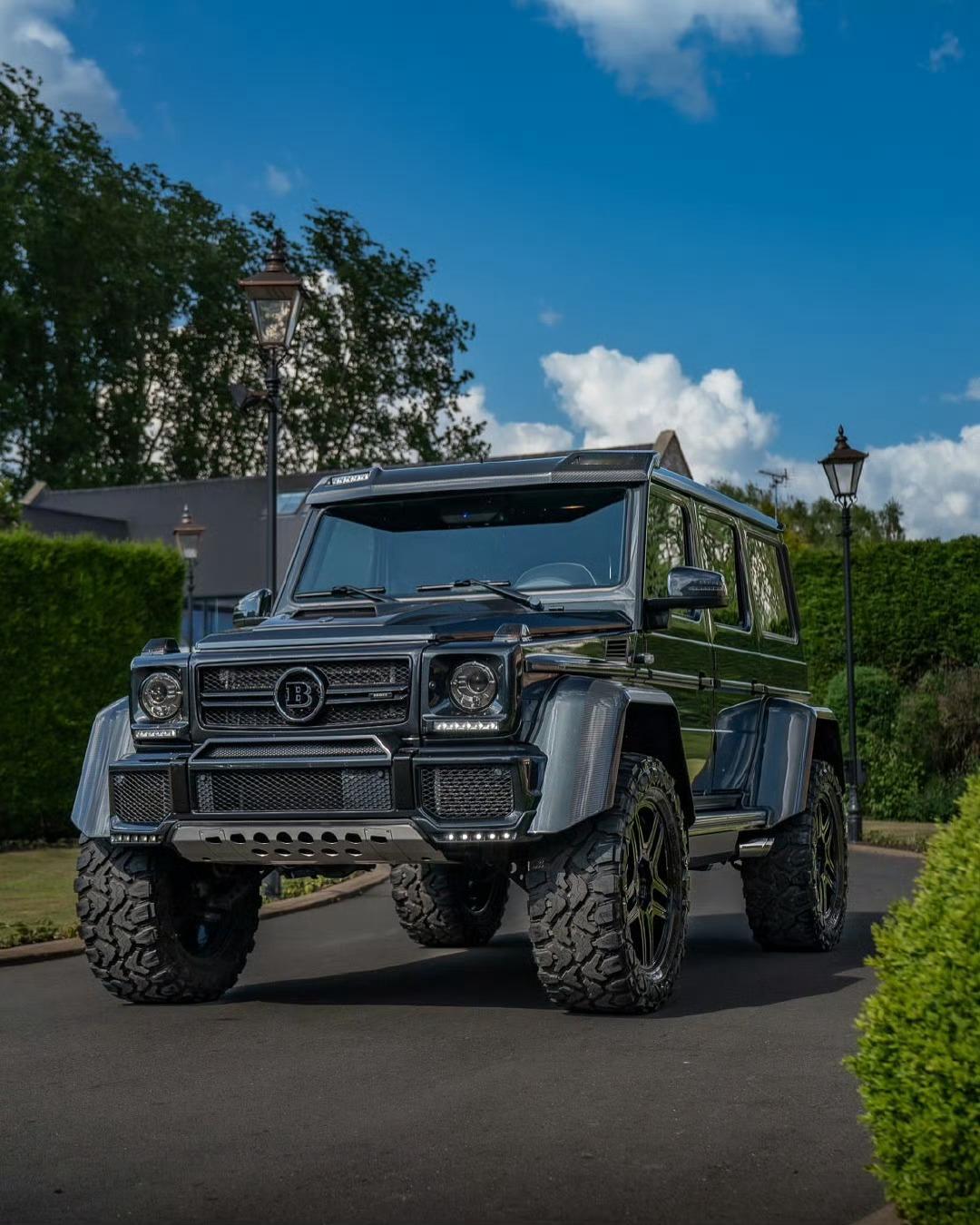梅赛德斯-奔驰 G500 4x4² Brabus 大块头 ​​​