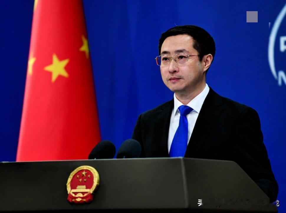 今天这段外交部回应，真是把“嫌弃”俩字写脸上了。

那个东京电视台的记者也是没眼