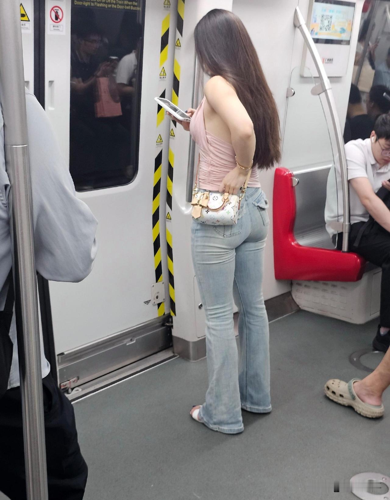 大家看这小包包多少钱