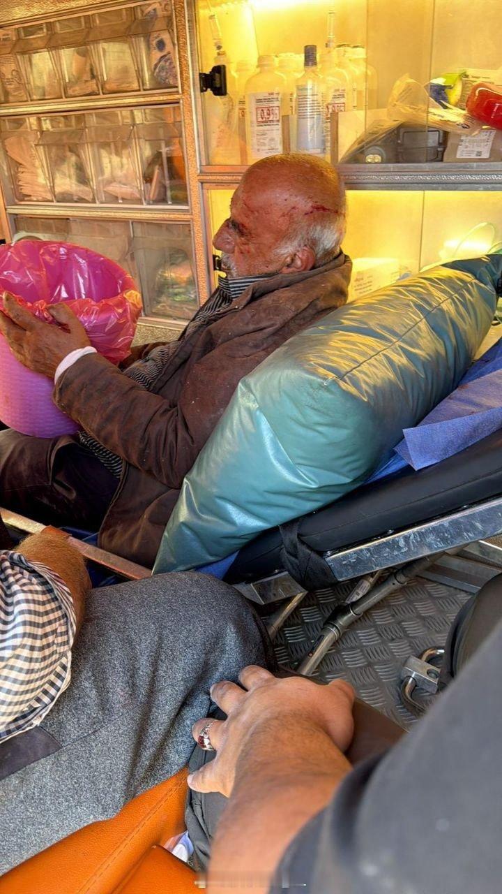 巴勒斯坦约旦河西岸地区拜特利德镇附近，多名巴勒斯坦农民被犹太人暴徒打伤。巴以冲突