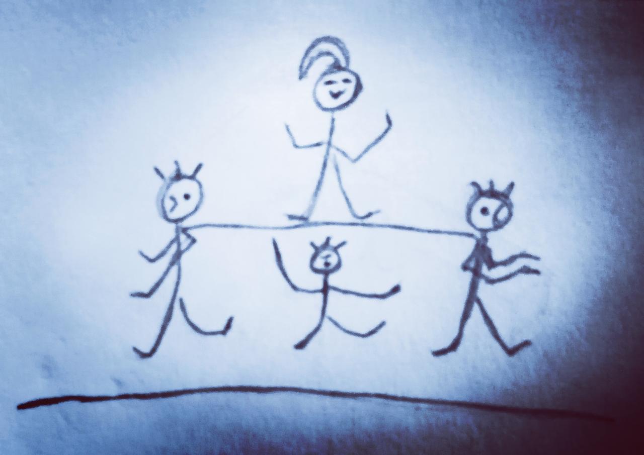 前段时间回娘家听我妈说，村里面现在很多光棍，都上了一定的年龄，还是娶不到老婆，有