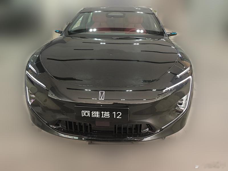 阿维塔12销售反馈：1，新款除了展车，其他根据订单匹配，预计1-2个月到店。目前