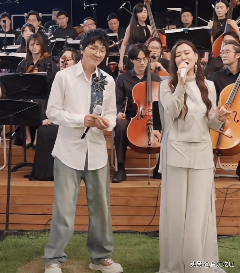 孙楠和谭晶演唱的《如愿》，简直是听觉盛宴！
孙楠一开口，醇厚的嗓音瞬间抓住耳朵，