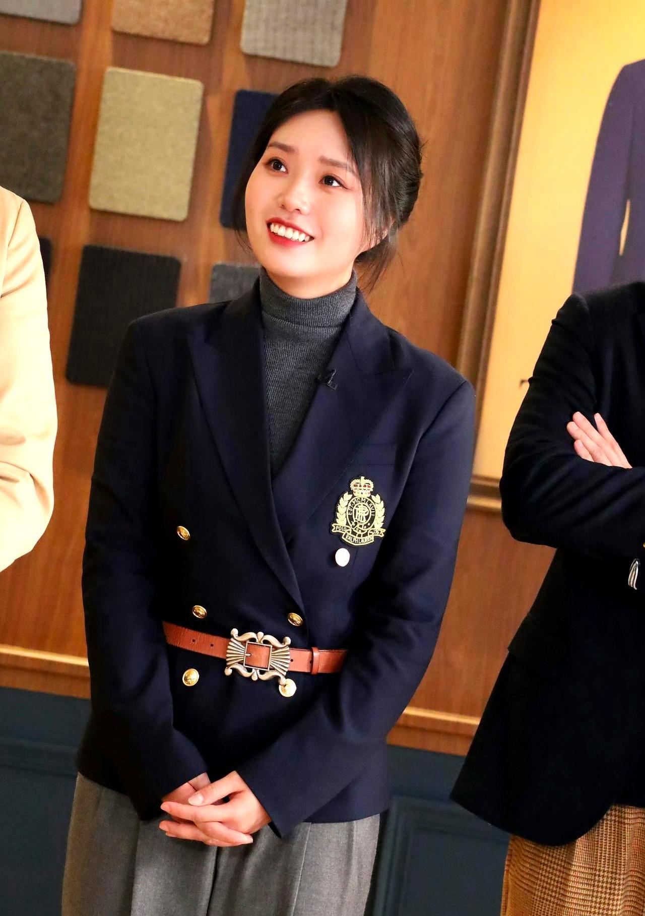 北大毕业的脱口秀网红，拿了金鸡奖最佳女配提名！
谁还敢说演艺圈只认科班？
从《保