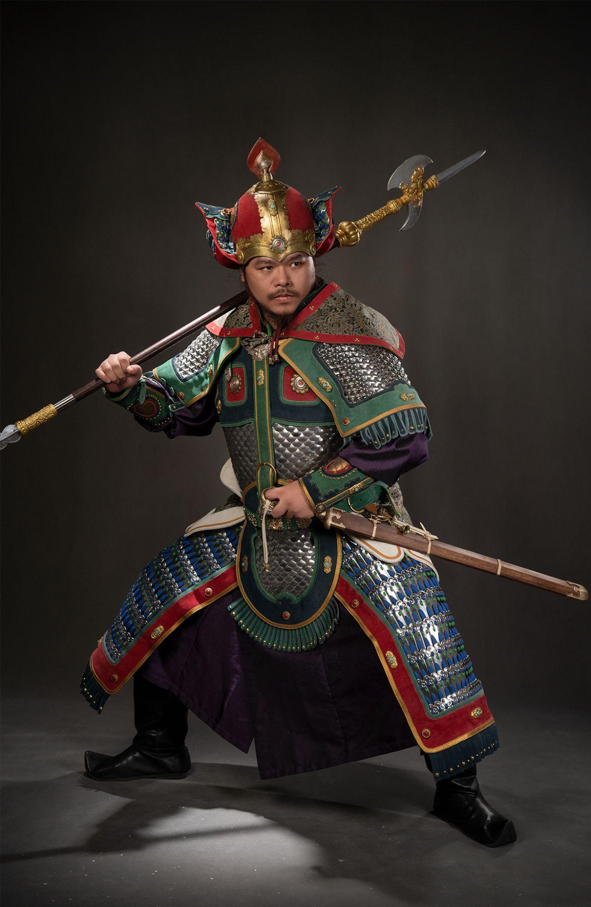 仿五代王处直墓道凤鸟甲士风格天王甲。五颜六色才是传统的中国甲胄审美，不...