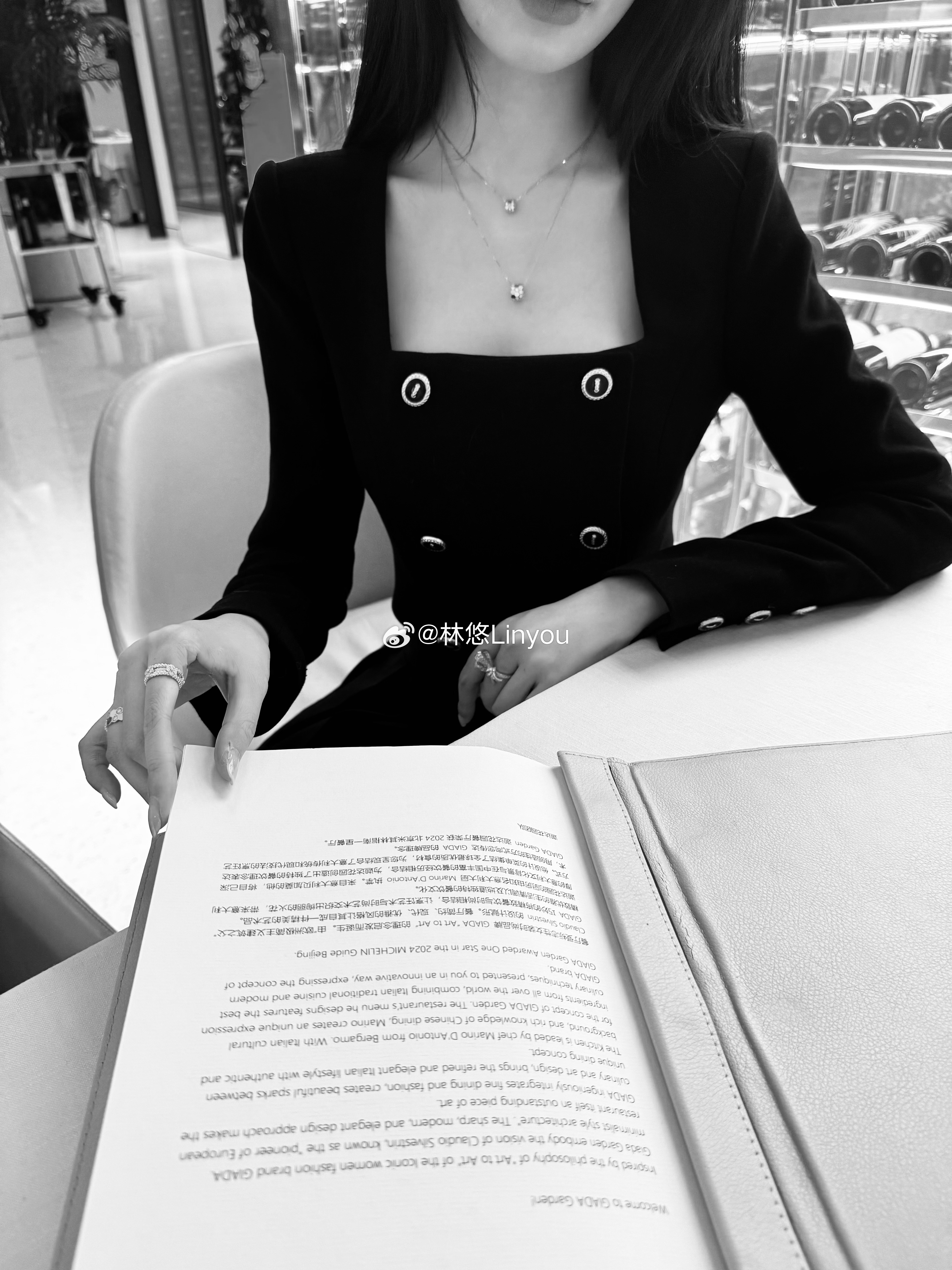 【很小巴的一套 贵气的温柔感 面料是有厚度的柔糯韩国料】【小龙猫还有一个粉色】【