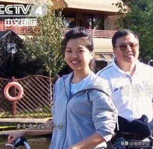 尽管拥有英国国籍、天价年薪，私人别墅，但通通都比不上祖国的一句回来吧，祖国需要你