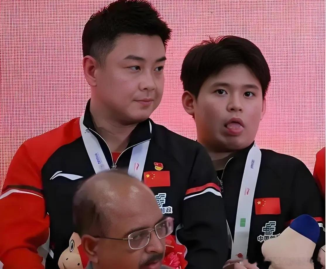 该怎么形容林诗栋呢？海南家乡父老的助威声里，果真只剩下了一声叹息！乒乓球亚洲杯，