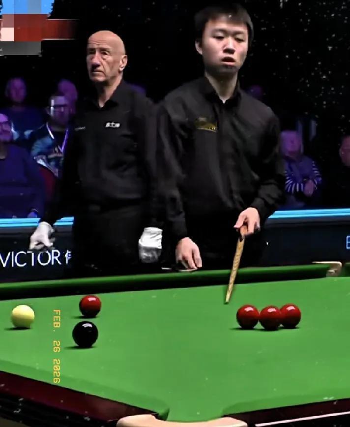 2026斯诺克威尔士公开赛1/8决赛首场比赛快讯:

第一局江俊先砍2分，三度上