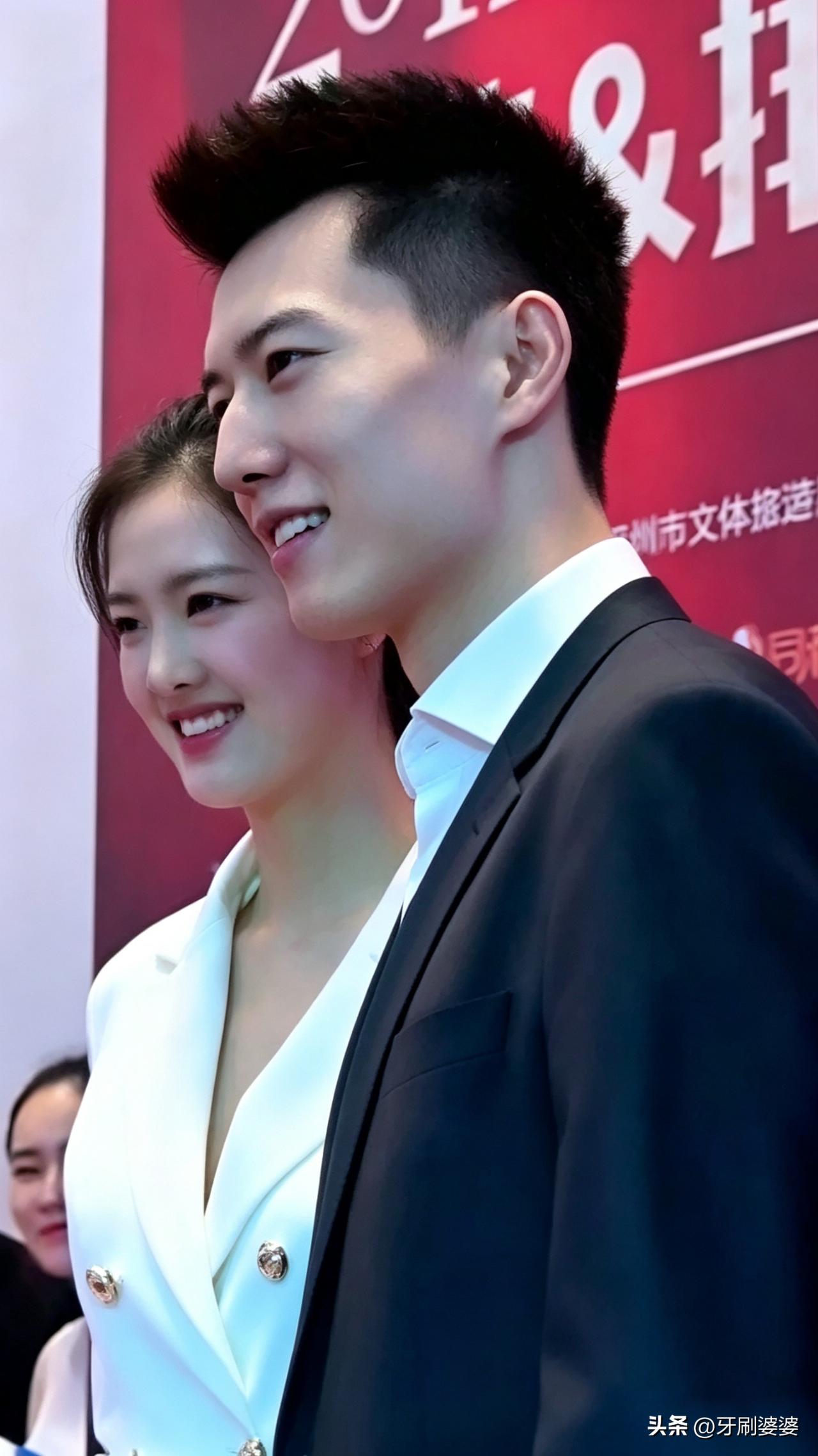 排球圈颜值超高的一对兄妹，女生是张常宁，前中国女排主力主攻、奥运冠军，技术全面，