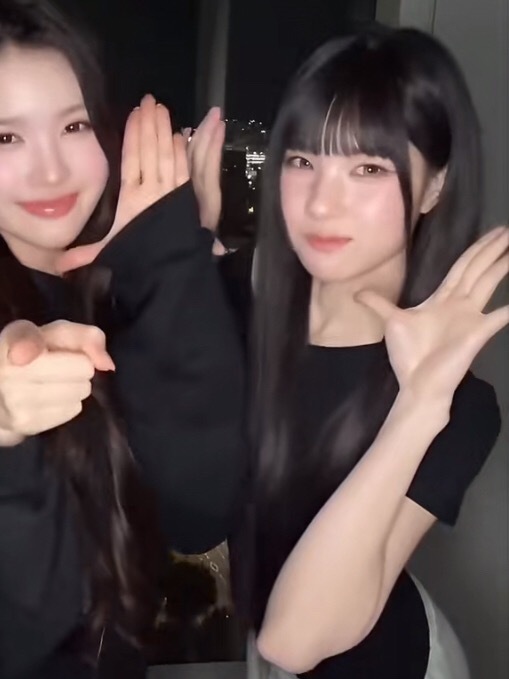 金主恩这个衣服我真的…🥵 ​​​