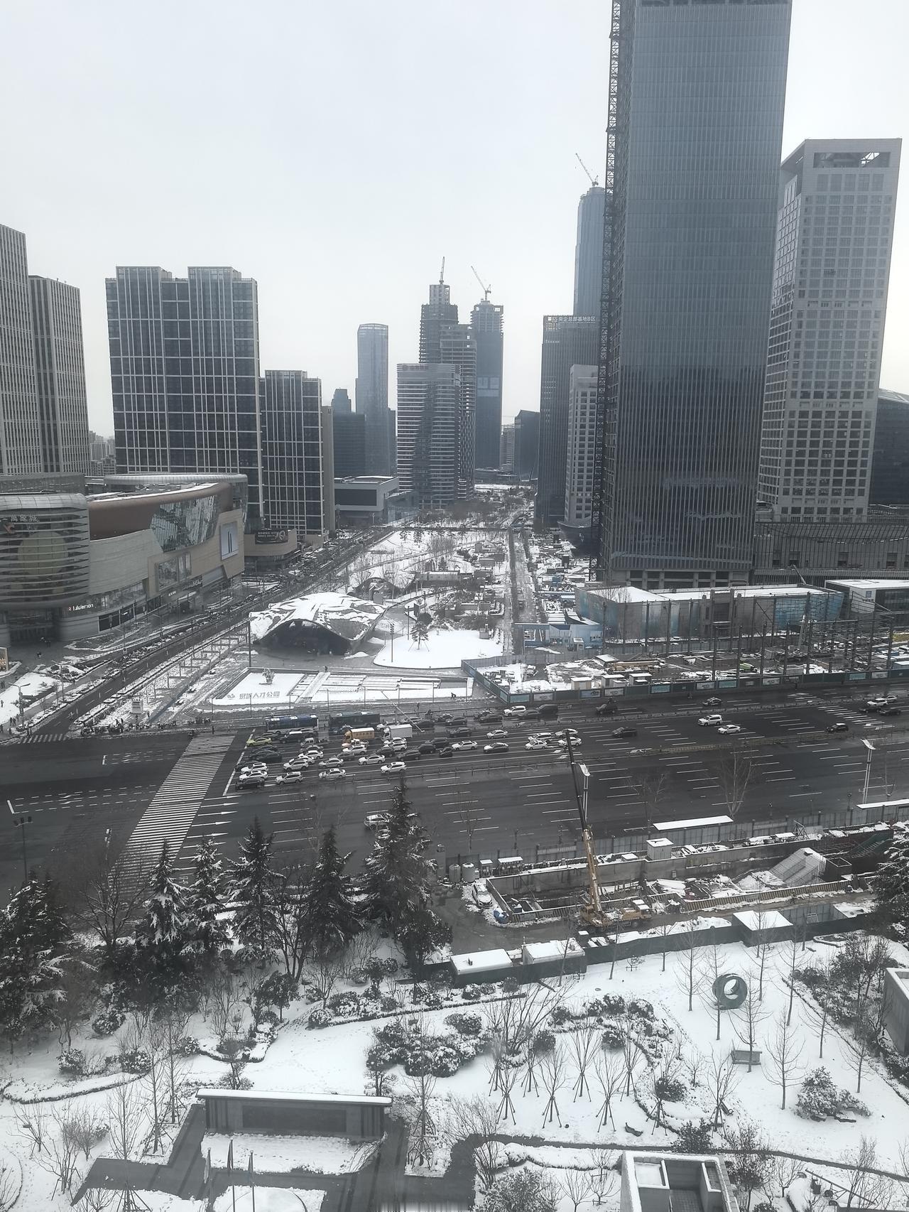 2025年3月2日
农历二月初三
雪后的济南经十路CBD