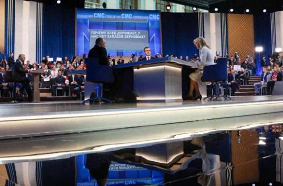 【普京否认乌战死亡责任，称责任在基辅及西方】俄罗斯总统普京在年度记者连线会上否认