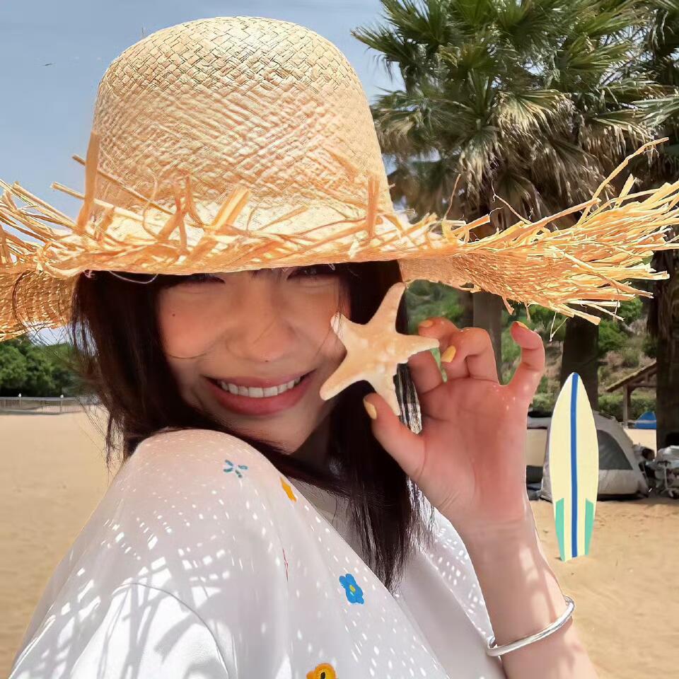 𝐒𝐡𝐚𝐫𝐞·活人感头像🍏‧₊˚💭 女生头像 ​​​