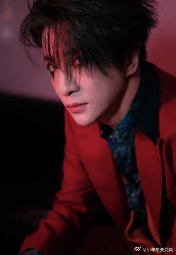 李雨桐喊话薛之谦啥情况啥情况 薛之谦咋了 有什么瓜吗以前还很喜欢他的歌 光记得他