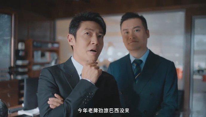 #小撒狂输贺炜#  我也想和撒贝宁一起看球，和他一起讨论的感觉真的很不错 ​​​