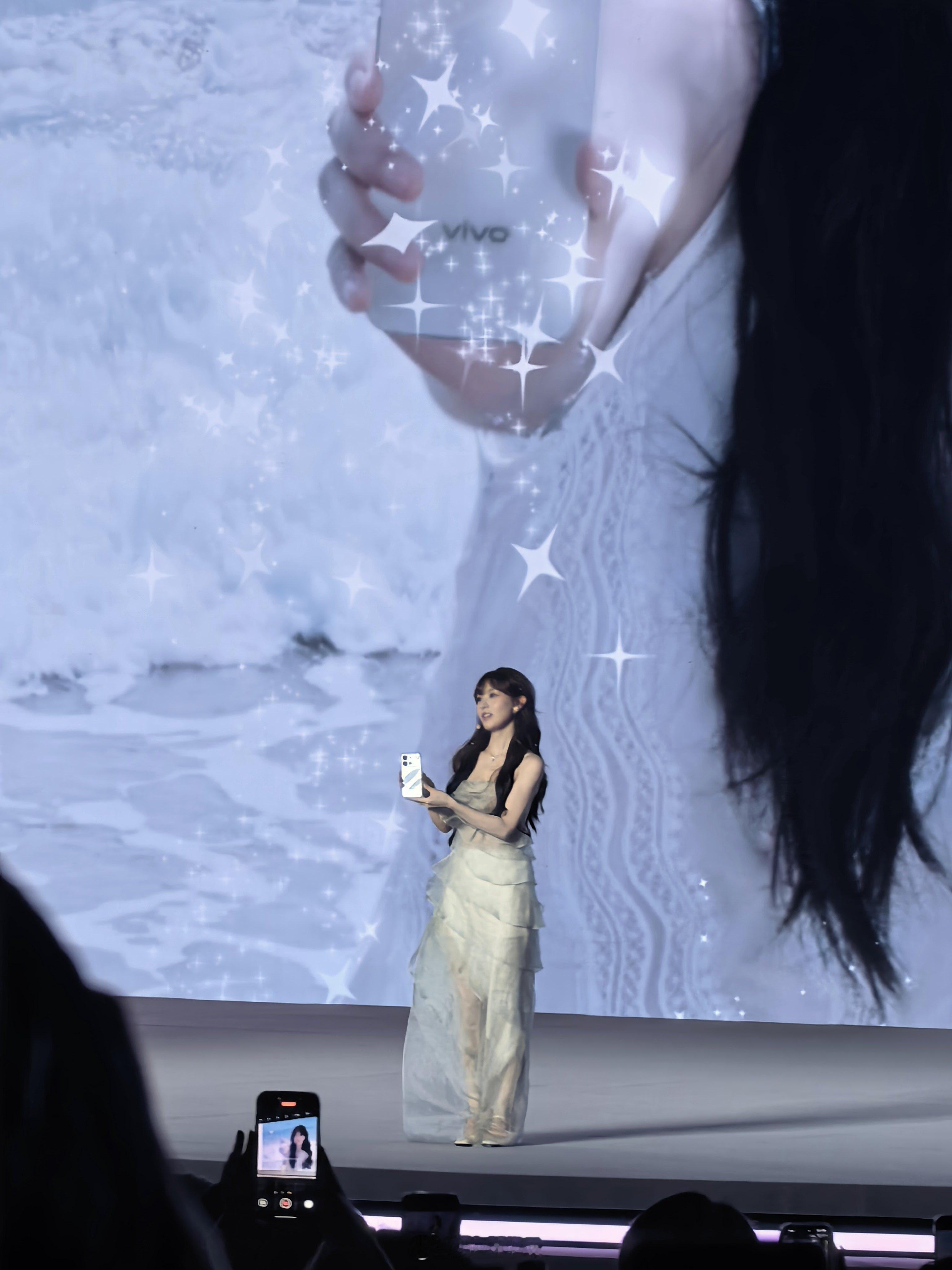 vivoS60价格vivo发布会   超有能量的小田田曦薇