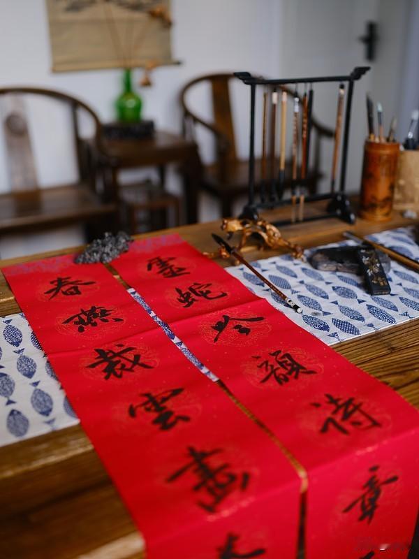上联：夫妻本是同林鸟，诚邀下联风雨应当共苦甜