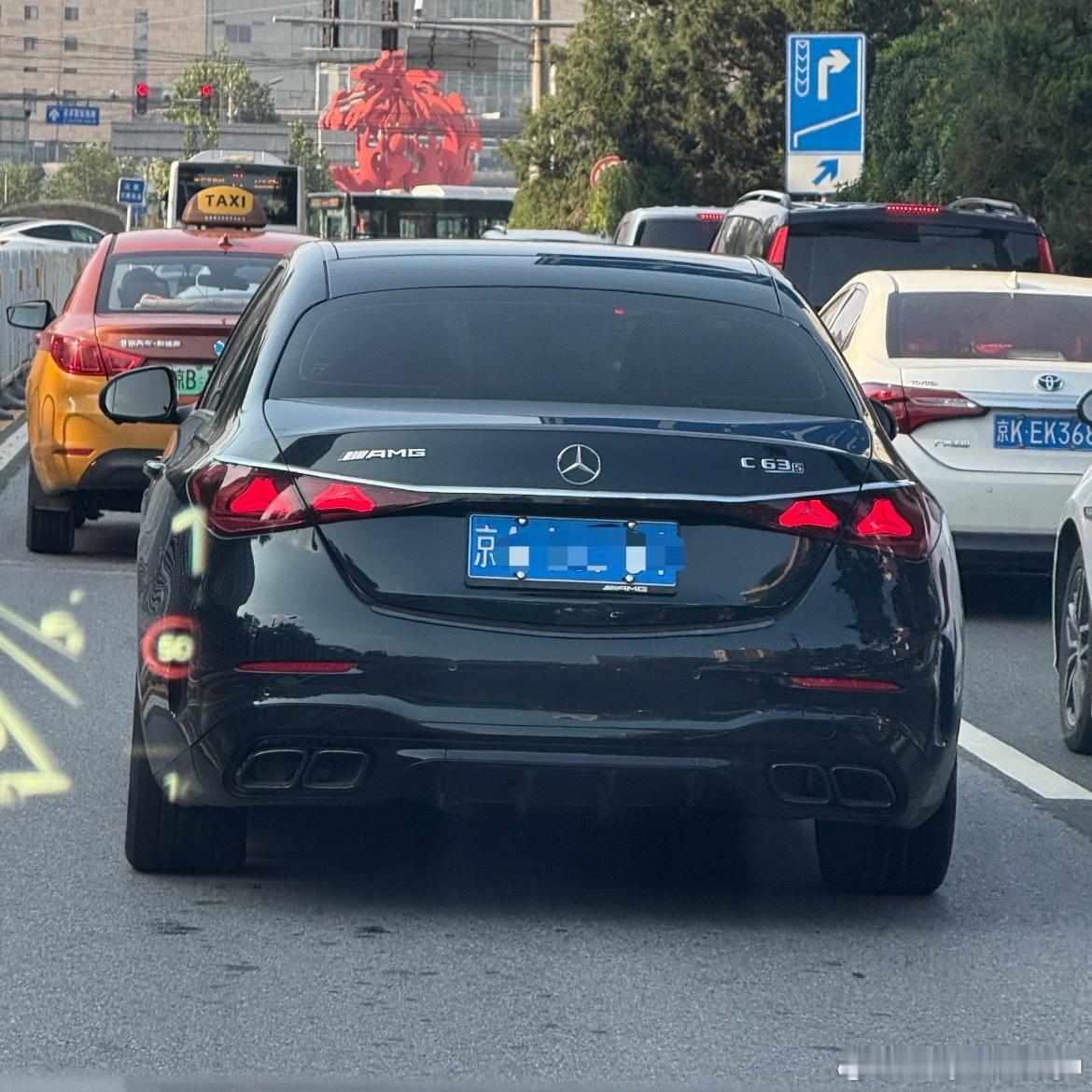卧槽？！新C你怎么还开上了？！[哆啦A梦吃惊]别说，改的还可以！比E看着好看[6
