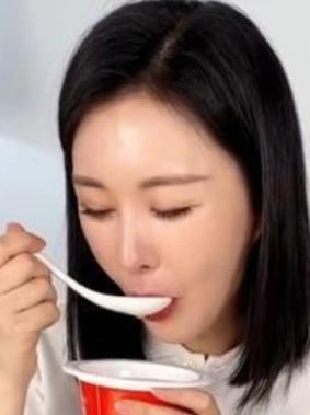 近日，田朴珺分享了年后减肥食谱，其核心方法聚焦