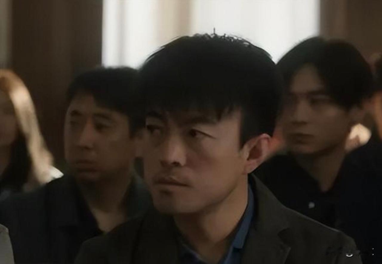 唐小龙变刑警了，真让人不适应[大笑][大笑][大笑]

#沅汰看电影#