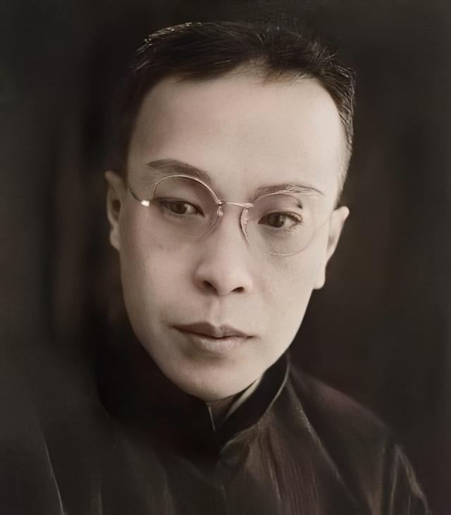 高亢激越自成宗！高庆奎开创高派，一腔悲愤唱尽家国风骨
 
高庆奎（1890年6月