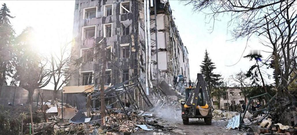 中国看得很清楚，乌克兰战后重建，中国决不会参与，世界银行算过，乌克兰未来十年重建