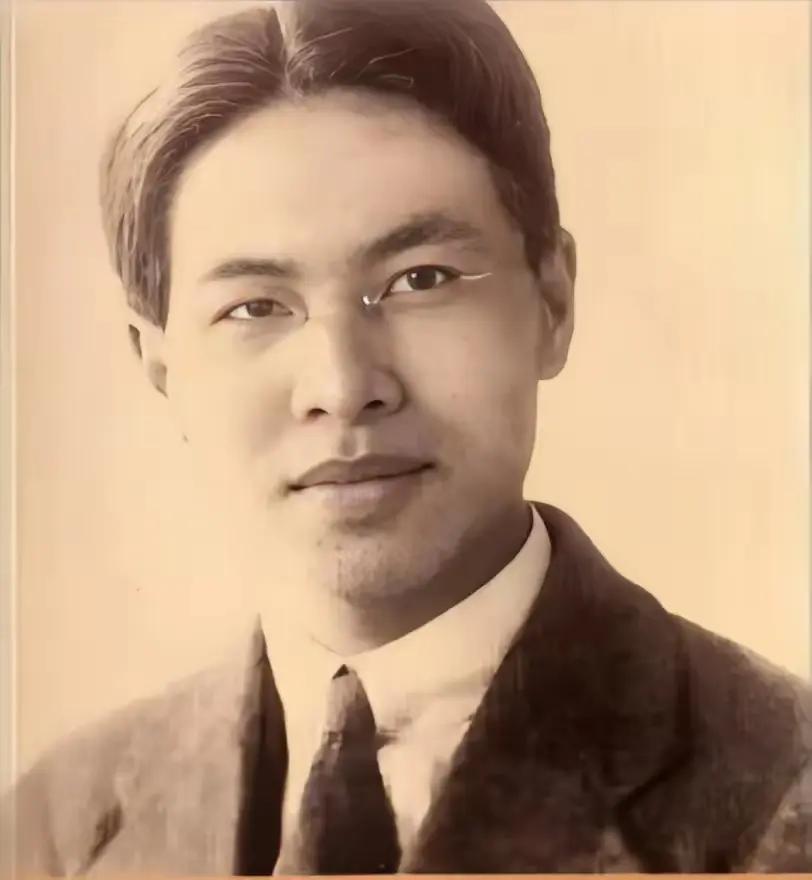 1936年，北大教授陈西滢冲进外国同事的房间，看见了妻子凌淑华衣衫不整地坐在床上