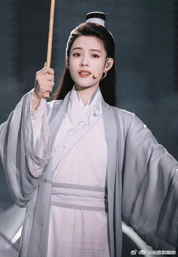 陈丽君要拍电视剧了《祝姑娘》这个海报当时出来的时候就感觉幻视🌶️陈丽君了(✧◡