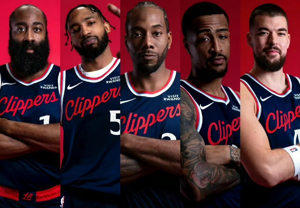 这锋线阵容看一眼，我特么都不自觉乐出了声。养眼！喜庆！[喵喵][喵喵][喵喵]n