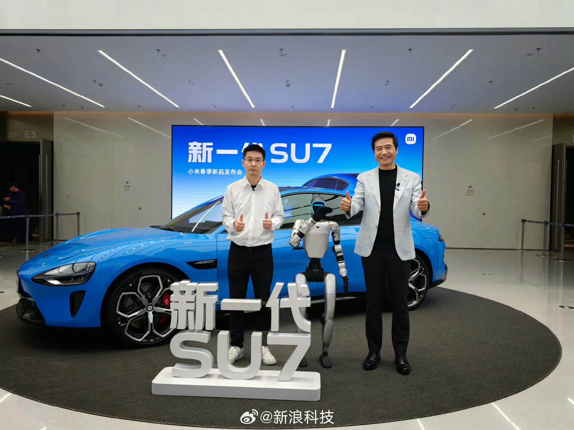 多家车企高层现身新SU7发布会雷总人缘是真好…话说，什么时候可以请大嘴也来一下？