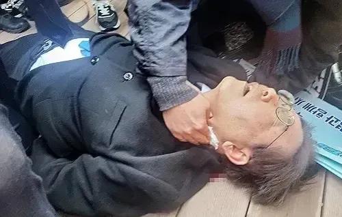 韩国，在新年开了坏头。先有日本前首相在街头被开枪袭击身亡，现在又是韩国第一大在野