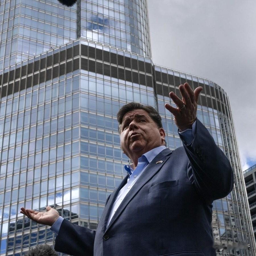 🇺🇸特朗普：芝加哥犯罪率在“中途岛闪电行动”中下降了50%

“我自豪地宣布